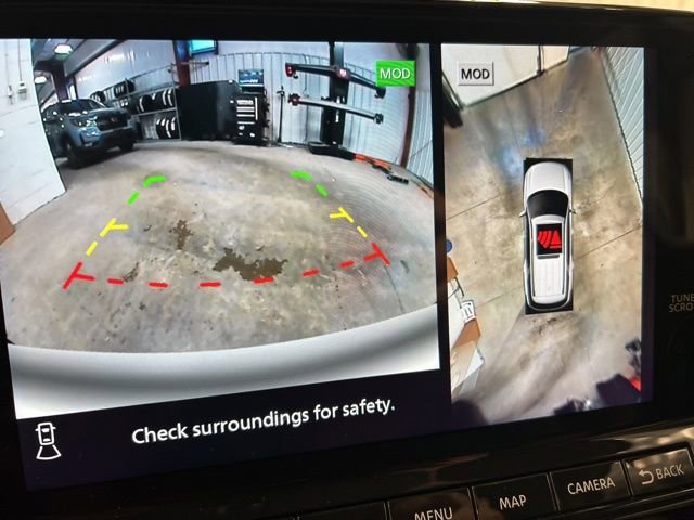 Used 2023 Nissan Pathfinder SL w/ Black Appearance Package image 34