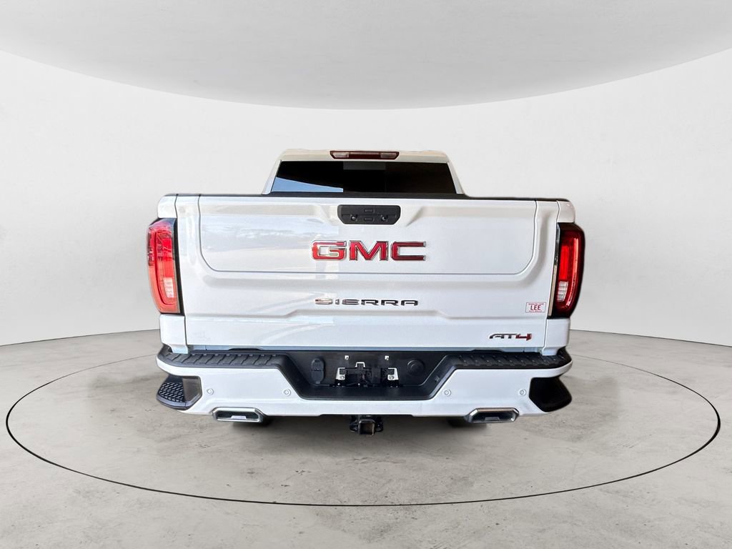 Used 2022 GMC Sierra 1500 AT4 w/ AT4 Premium Package AWD/4WD image 4