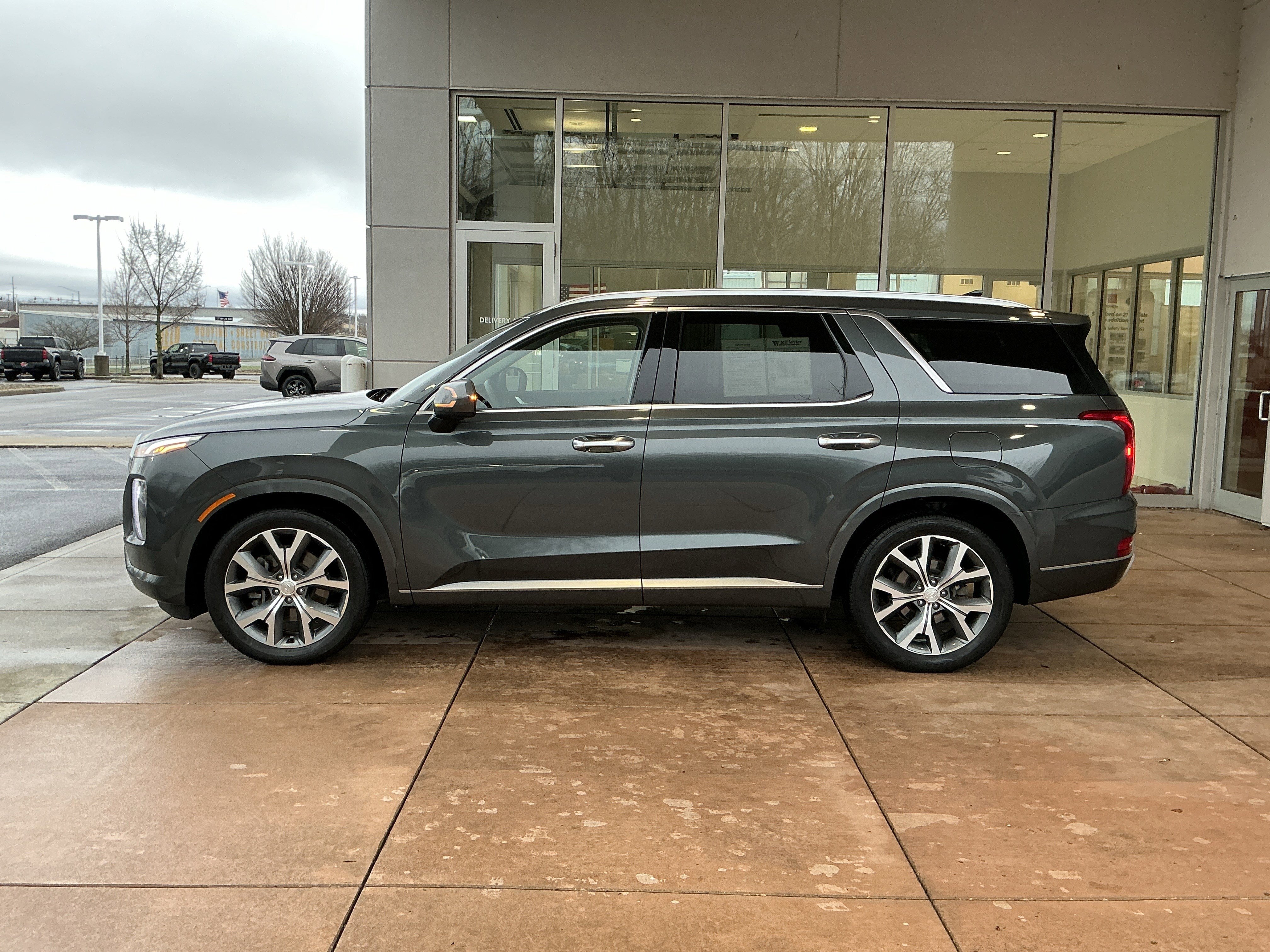 Used 2021 Hyundai Palisade Limited image 19