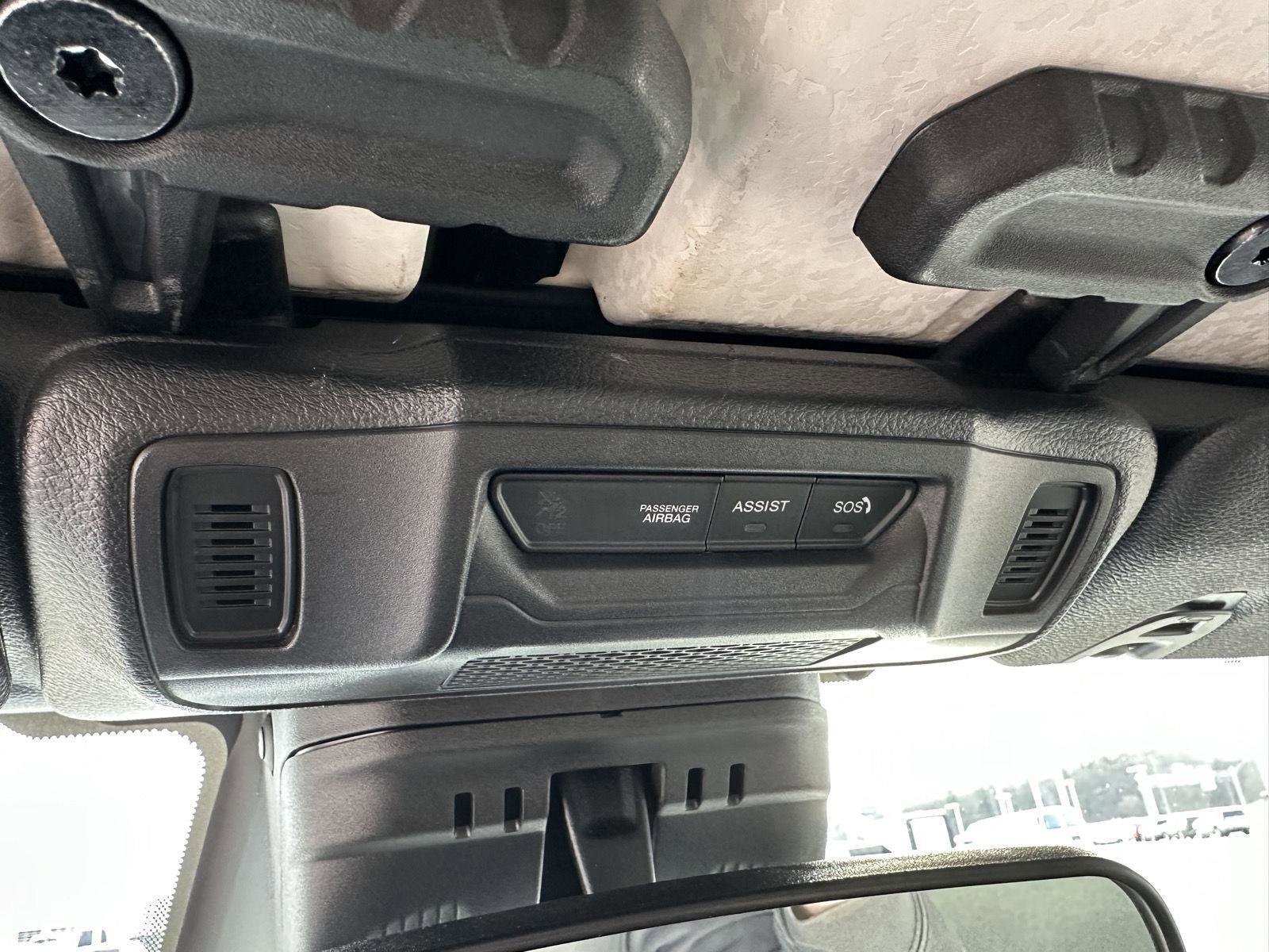 Used 2025 Jeep Wrangler Sahara image 34