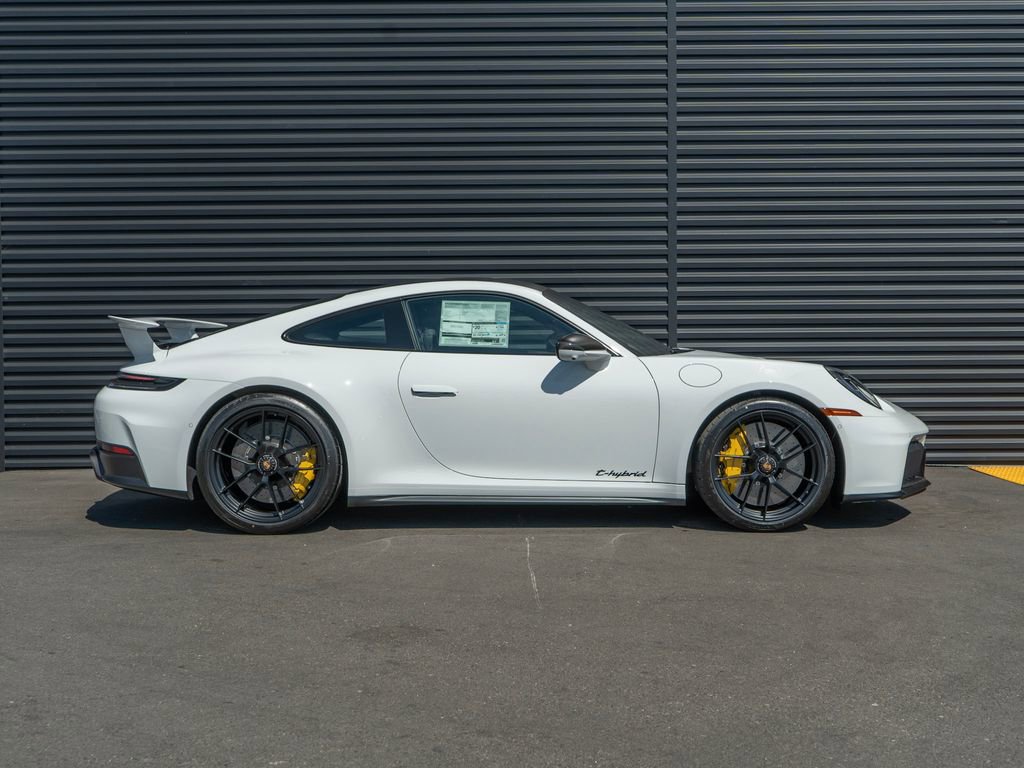 New 2026 Porsche 911 Carrera GTS image 8