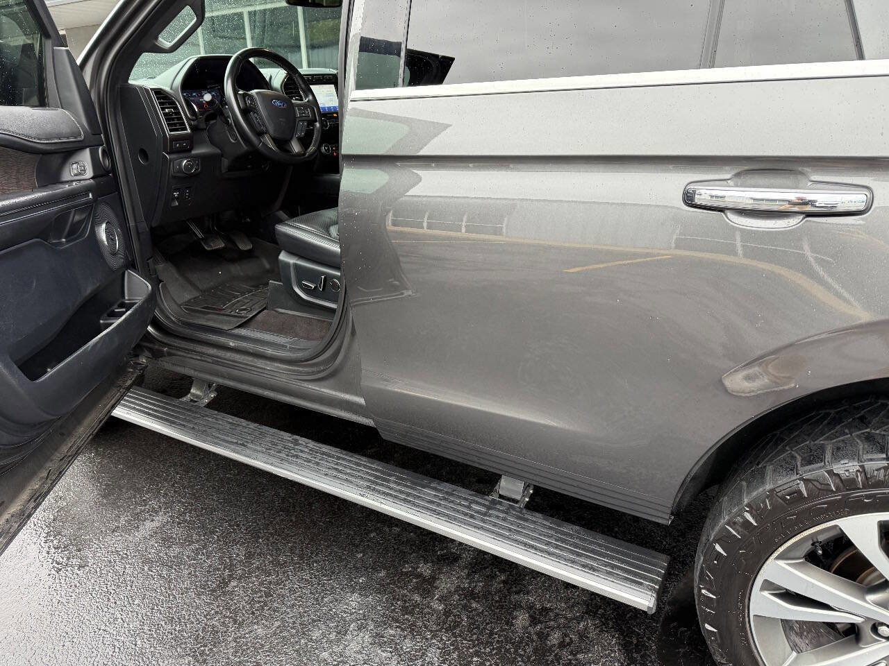 Used 2020 Ford Expedition Limited w/ Equipment Group 302A image 12