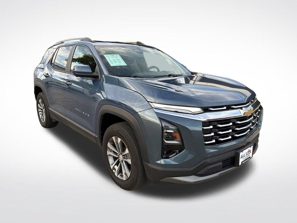 Used 2025 Chevrolet Equinox LT w/ Convenience Package II AWD/4WD image 3