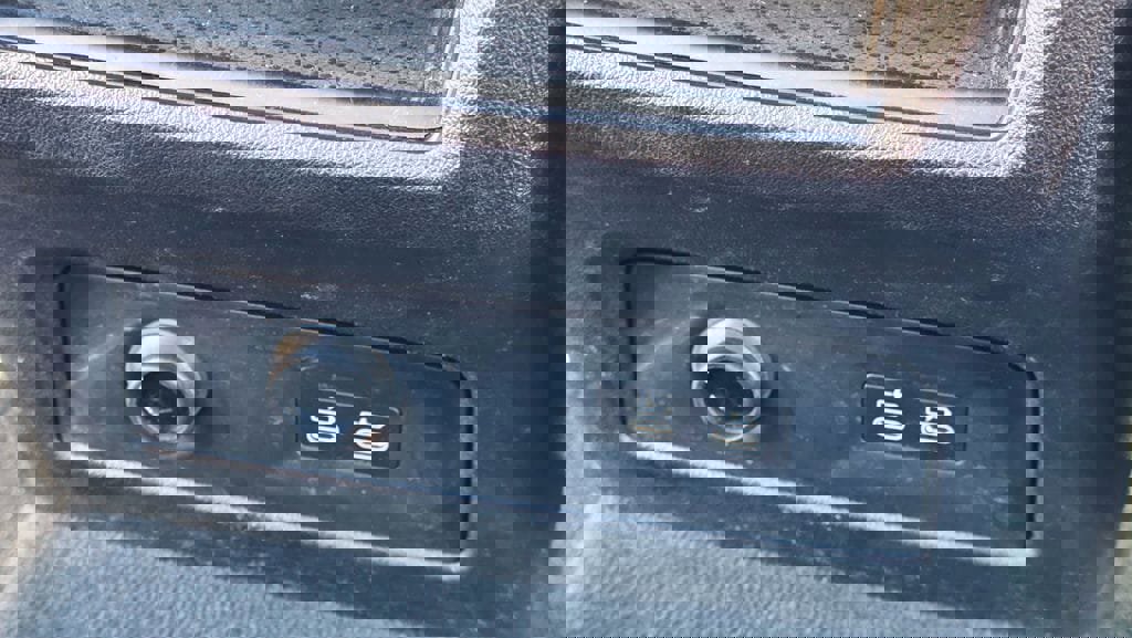 Used 2021 BMW X7 M50i w/ Dynamic Handling Package image 41