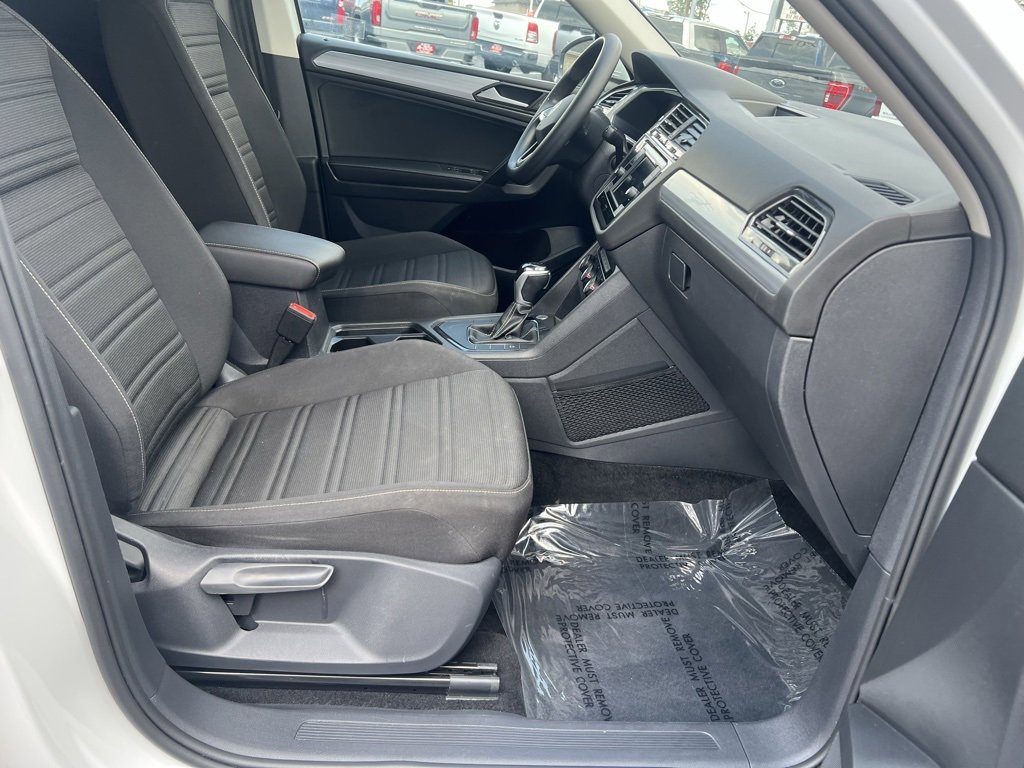 Used 2023 Volkswagen Tiguan S image 28