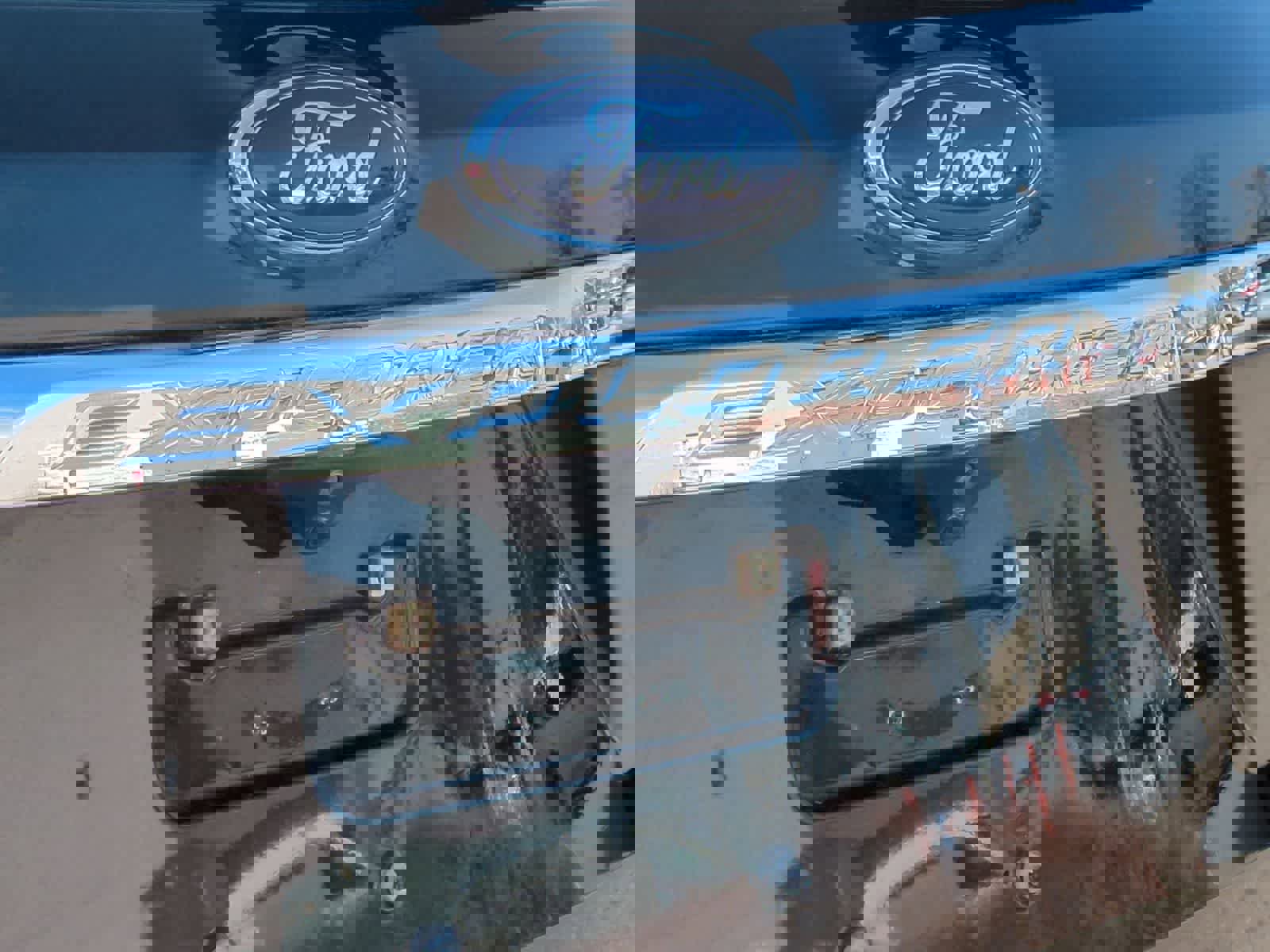 Used 2016 Ford Explorer Limited image 13