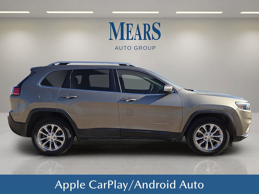 Used 2019 Jeep Cherokee Latitude w/ Popular Appearance Group image 7