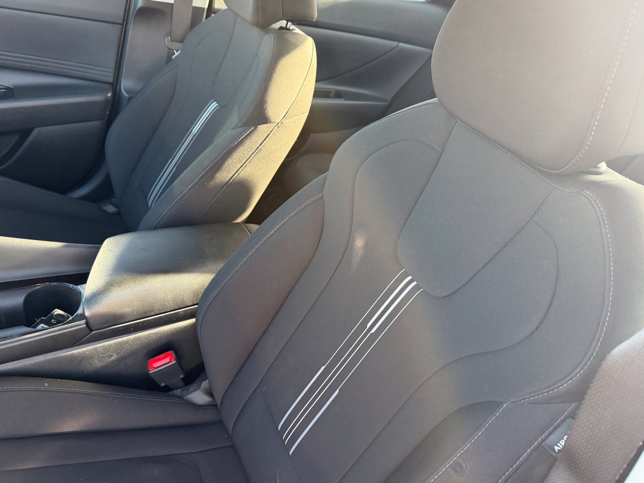 Used 2025 Hyundai Elantra SEL FWD image 30