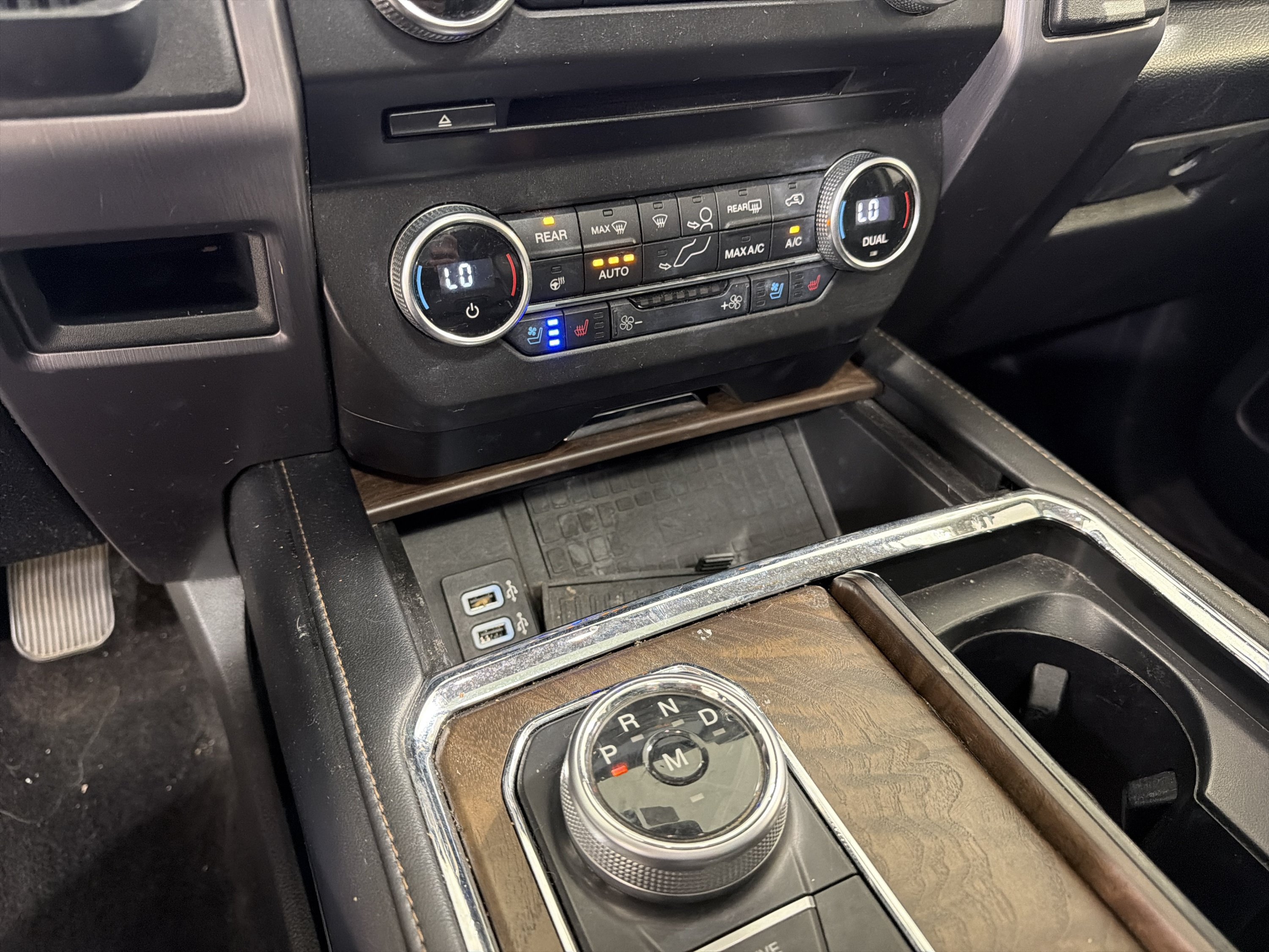 Used 2018 Ford Expedition Max Platinum RWD image 18