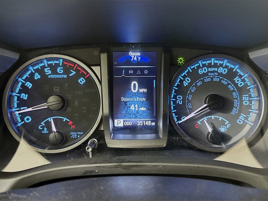 Used 2022 Toyota Tacoma TRD Off-Road w/ Technology Package AWD/4WD image 12