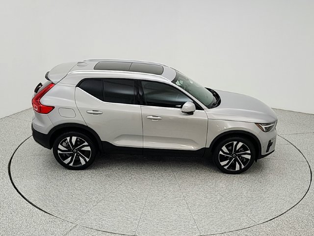 Certified 2023 Volvo XC40 B5 Plus w/ Protection Package Premier AWD/4WD image 16