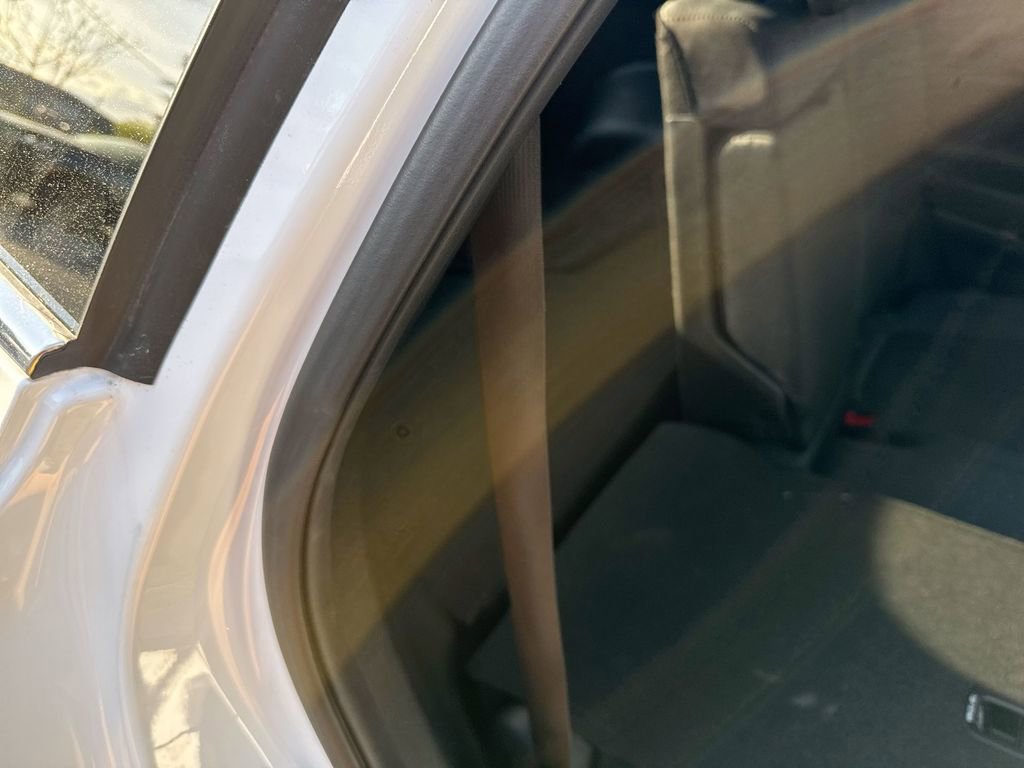 Used 2020 Hyundai Santa Fe SE image 30