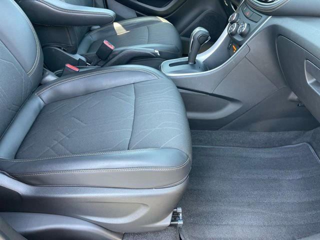 Used 2022 Chevrolet Trax LT w/ Midnight Edition image 13