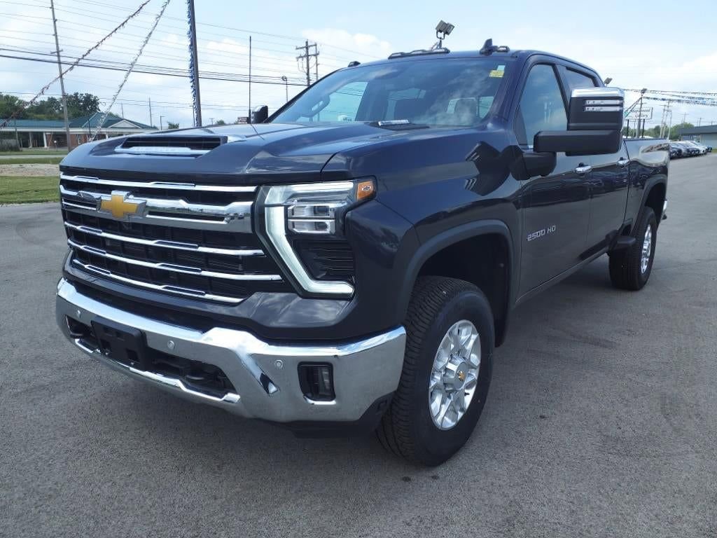 Used 2024 Chevrolet Silverado 2500 LTZ w/ LTZ Convenience Package image 3