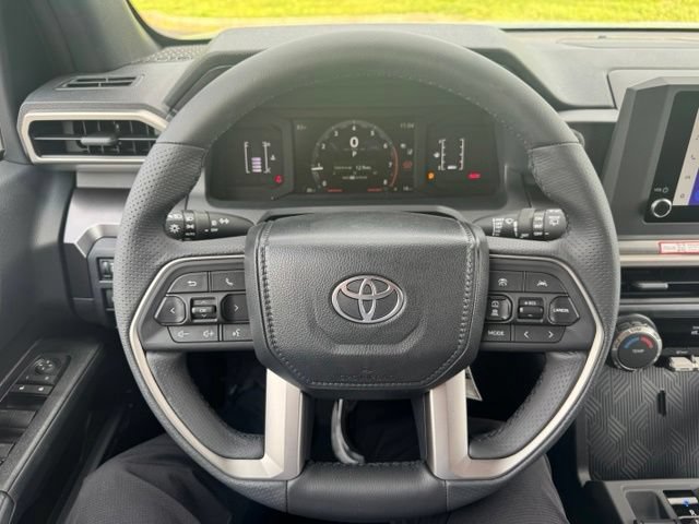 New 2026 Toyota 4Runner SR5 AWD/4WD image 19