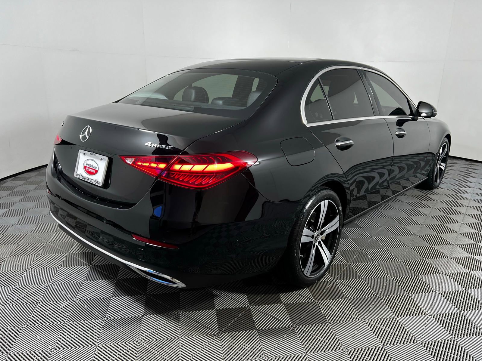 Used 2023 Mercedes-Benz C 300 4MATIC Sedan image 5