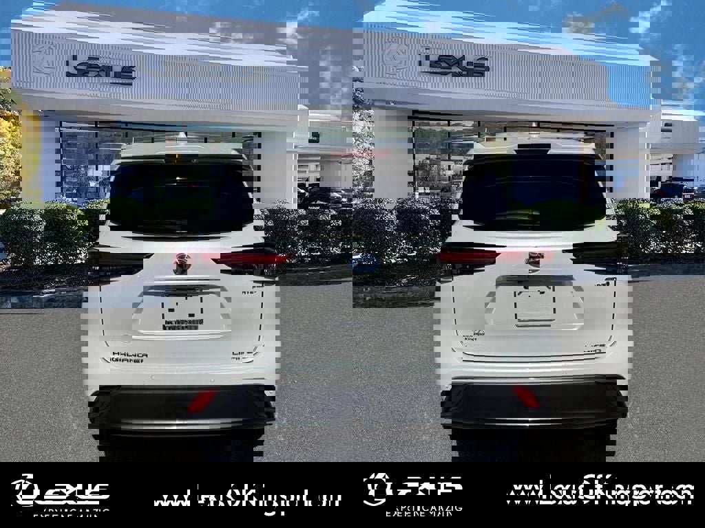 Used 2023 Toyota Highlander Limited image 4