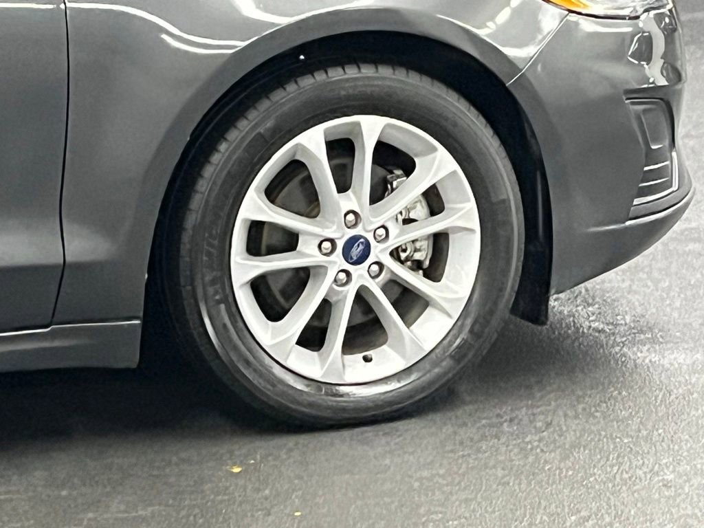 Used 2020 Ford Fusion SE FWD image 34