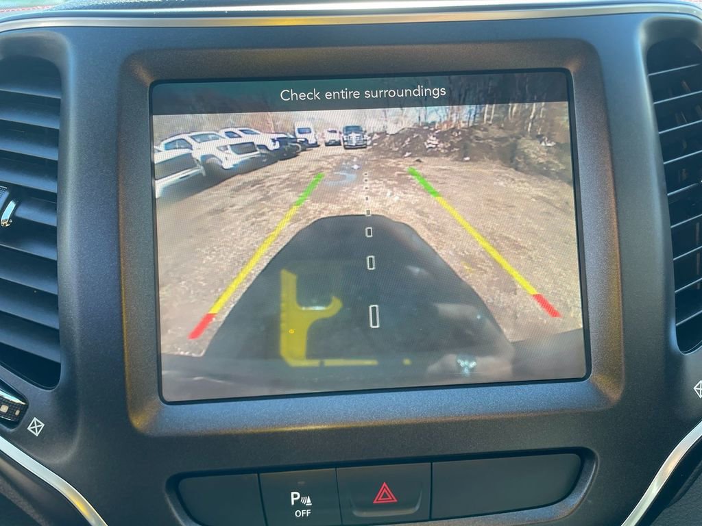 Used 2019 Jeep Cherokee Trailhawk image 21