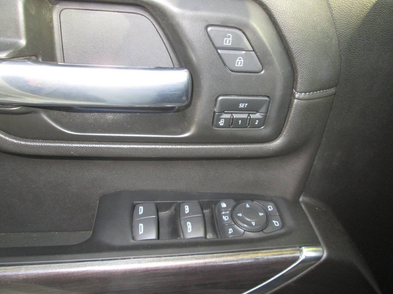 Used 2022 Chevrolet Silverado 2500 LTZ w/ Safety Package AWD/4WD image 9