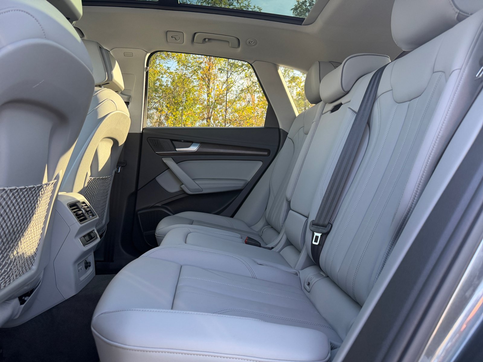 Used 2024 Audi Q5 e Premium Plus w/ Premium Plus Package AWD/4WD image 17