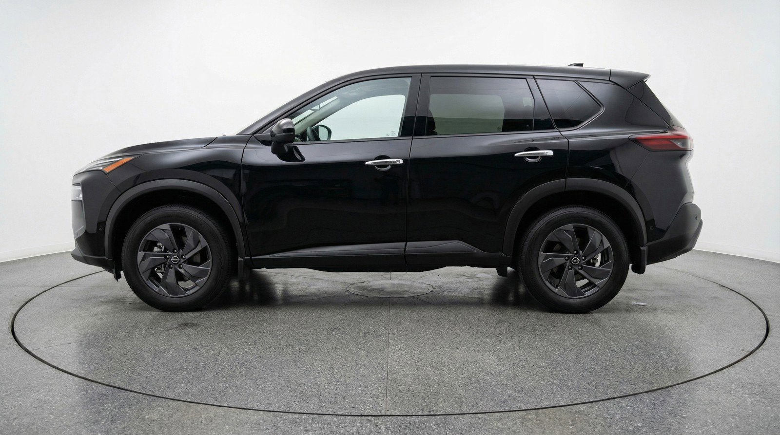 Used 2025 Nissan Rogue SV image 5