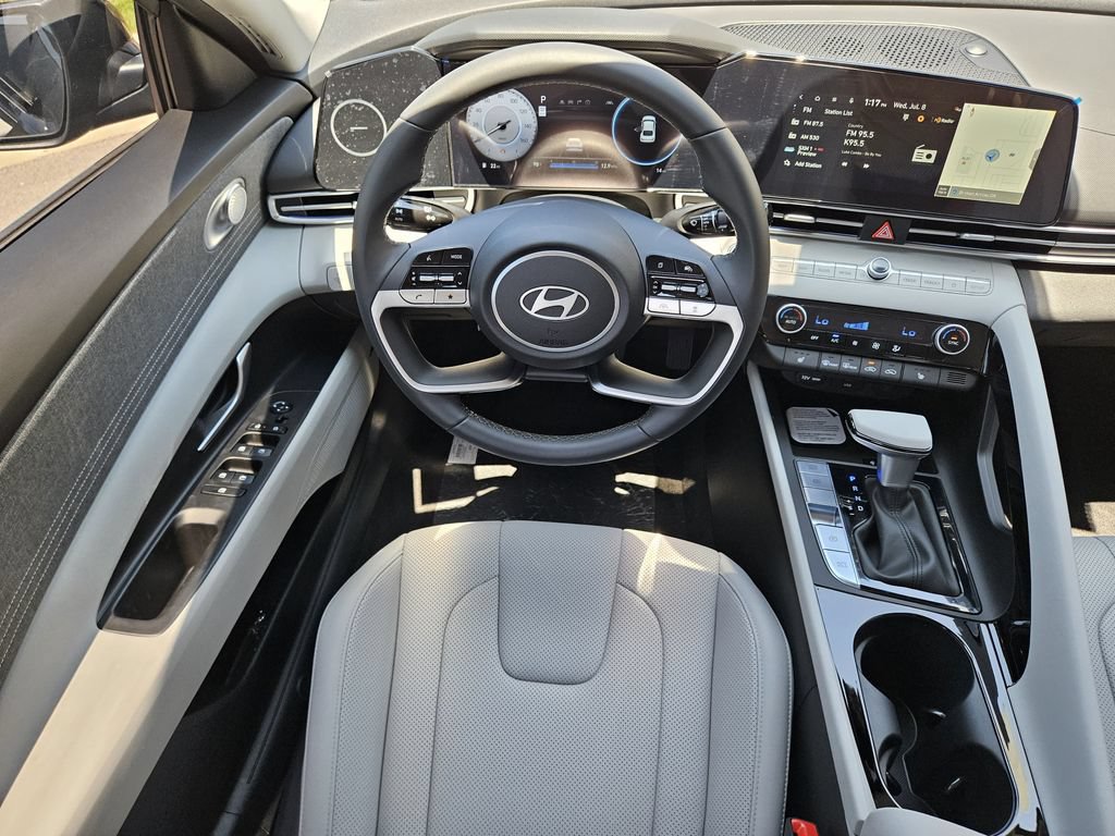 New 2026 Hyundai Elantra Limited FWD image 28