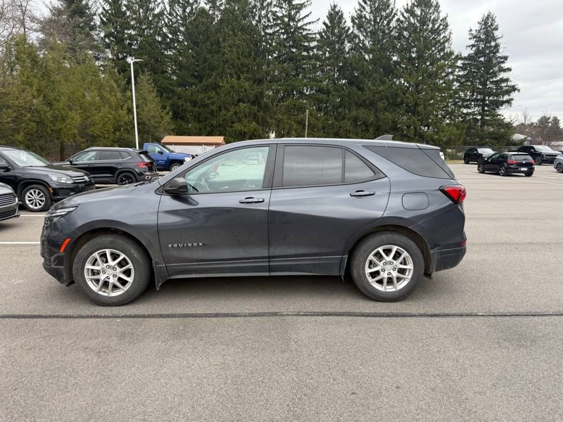 Used 2022 Chevrolet Equinox LS w/ LS Convenience Package image 9