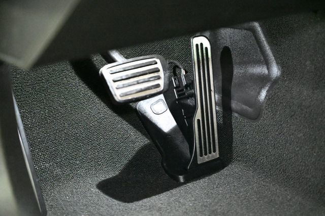 Used 2016 Chevrolet Corvette Stingray Coupe w/ 3LT Preferred Equipment Group image 51