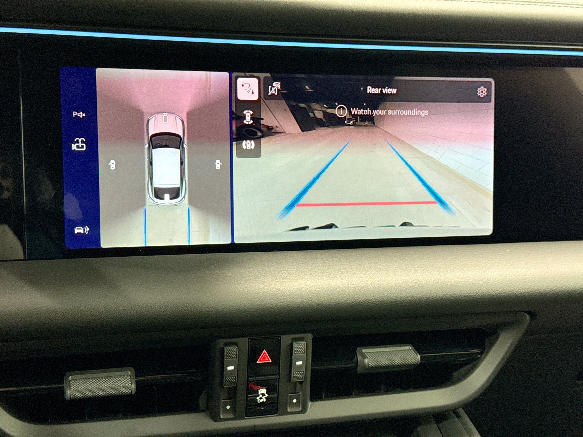 Certified 2026 Porsche Macan Electric RWD image 32