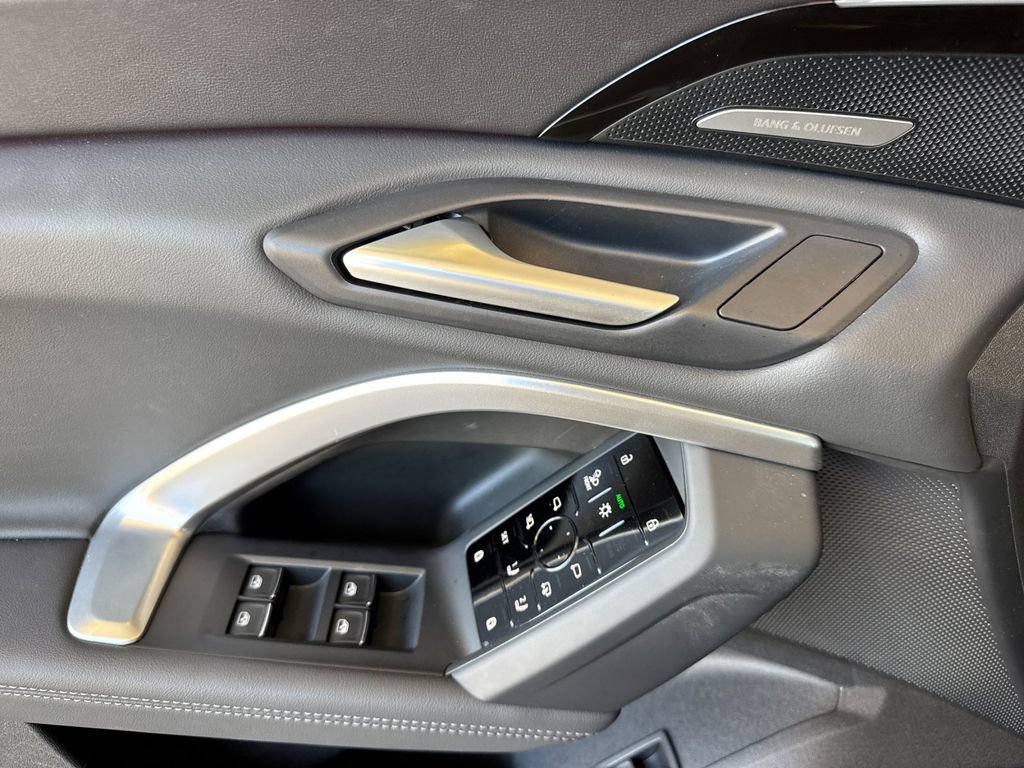 Certified 2025 Audi Q5 Premium AWD/4WD image 14