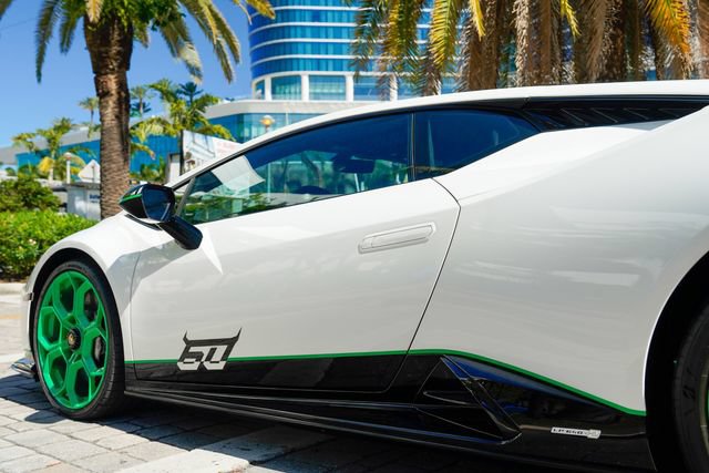 Used 2023 Lamborghini Huracan Tecnica RWD image 18