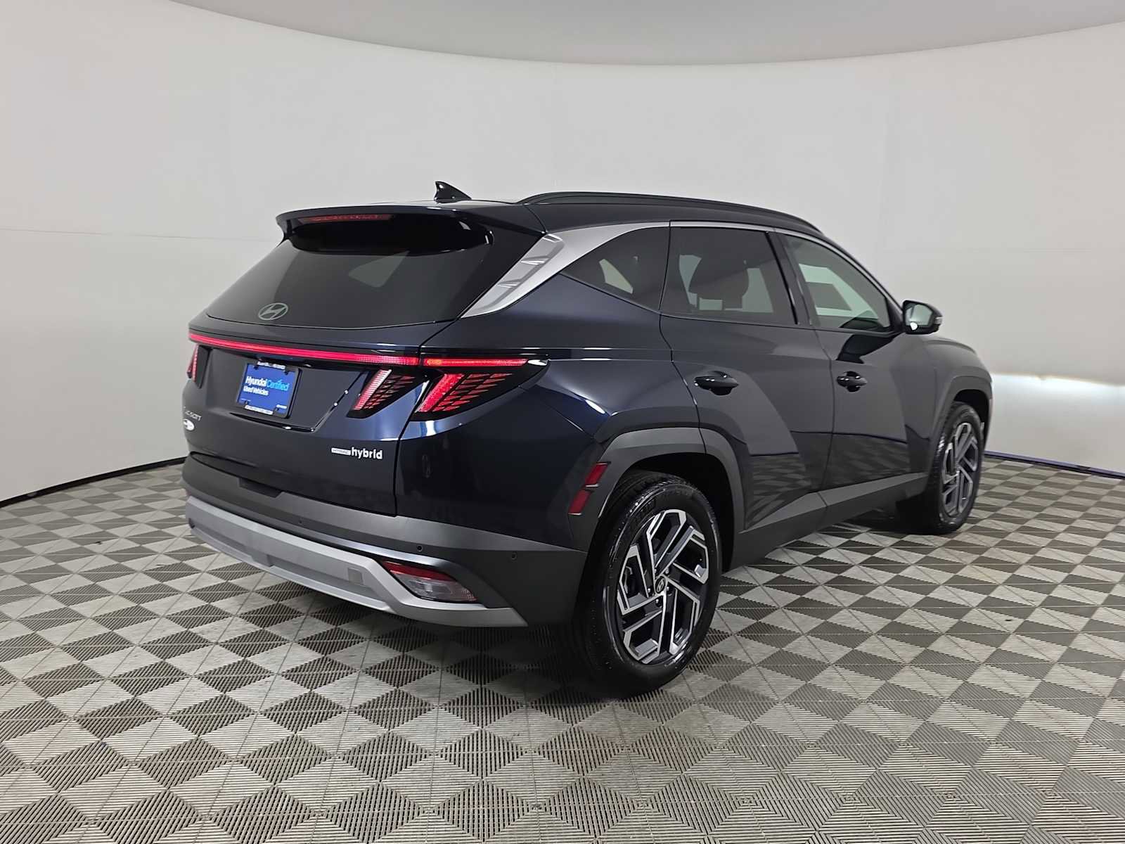 Used 2025 Hyundai Tucson Limited image 8