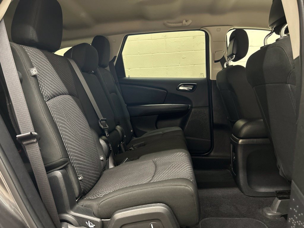 Used 2020 Dodge Journey SE w/ Blacktop Package FWD image 13