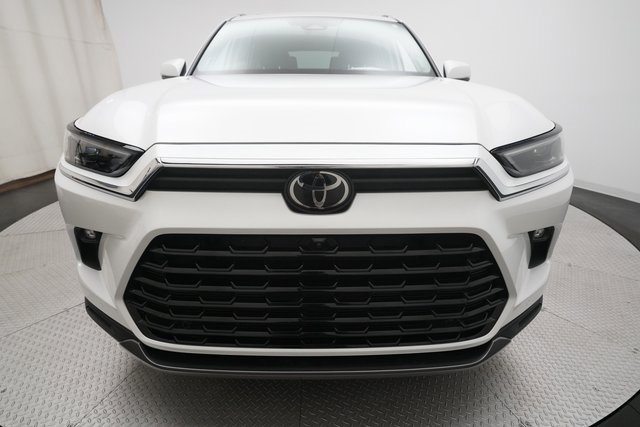 Used 2024 Toyota Grand Highlander Limited image 23