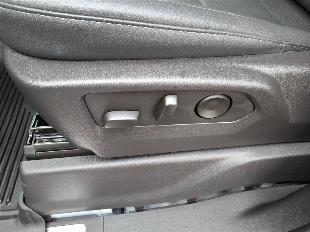 Used 2024 Chevrolet Silverado 2500 LTZ w/ LTZ Convenience Package image 25