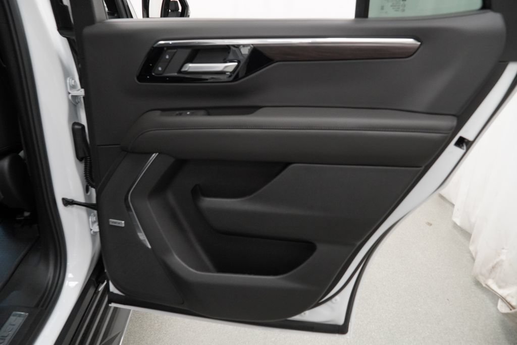 New 2026 Chevrolet Tahoe LT w/ Comfort Package AWD/4WD image 28