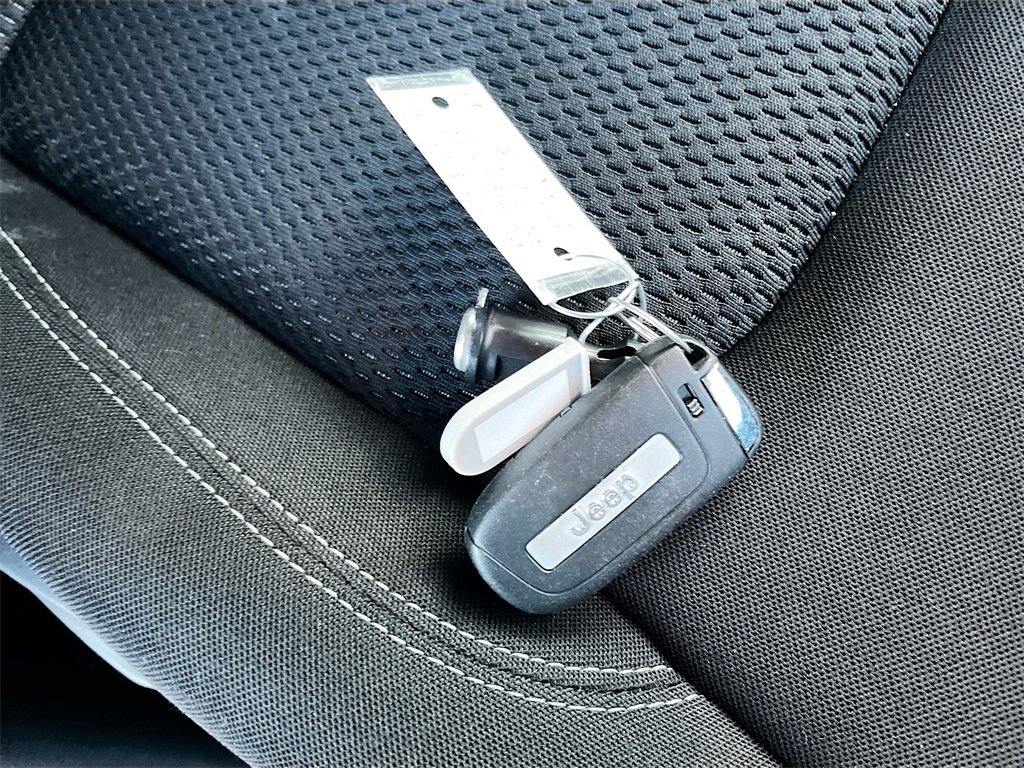 Used 2022 Jeep Renegade Altitude w/ Convenience Group image 33