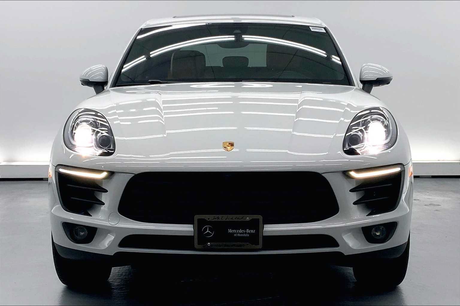 Used 2017 Porsche Macan AWD/4WD image 7