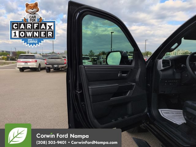 Used 2025 Toyota Sequoia Platinum AWD/4WD image 10