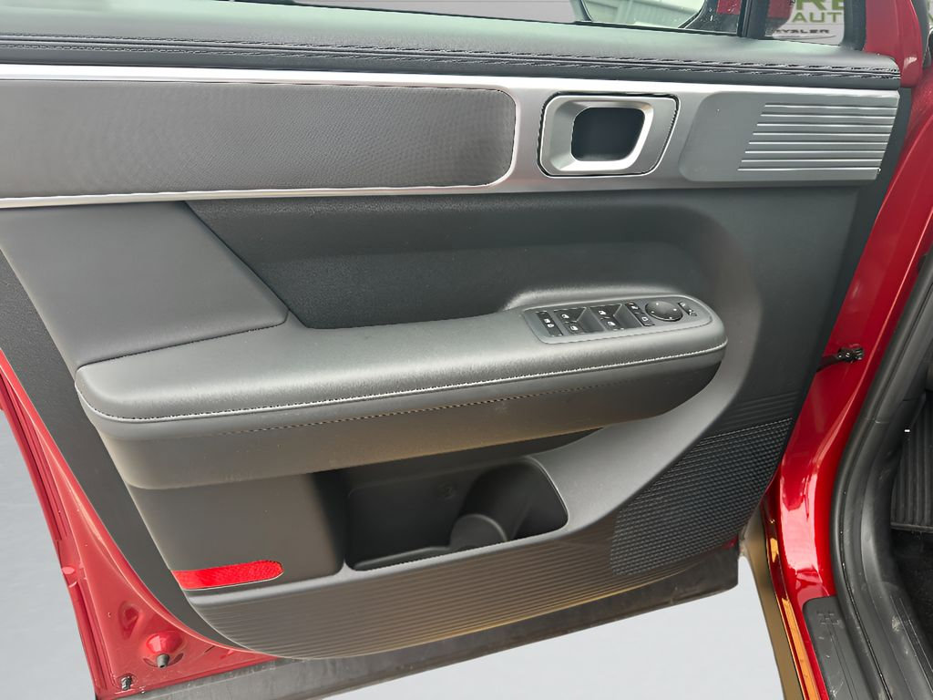 Used 2026 Hyundai Santa Fe SEL FWD image 22