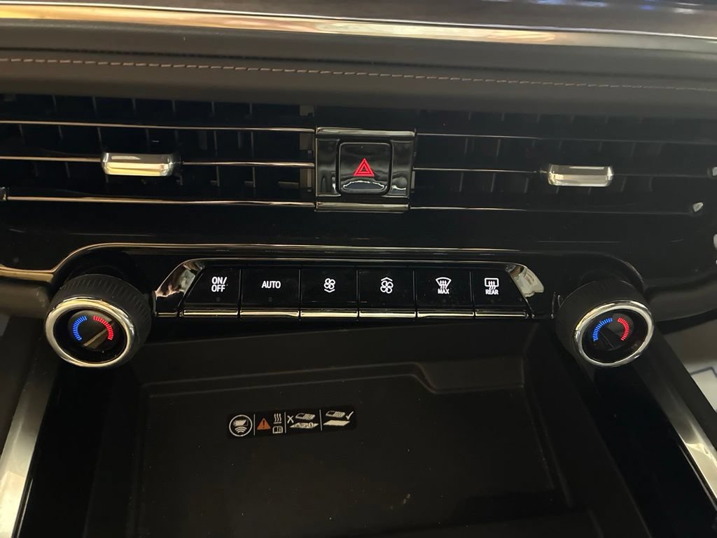 Used 2025 Chevrolet Tahoe High Country AWD/4WD image 20