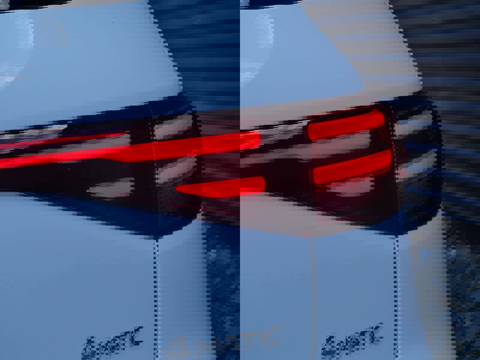 Used 2025 Mercedes-Benz EQB 300 4MATIC image 8