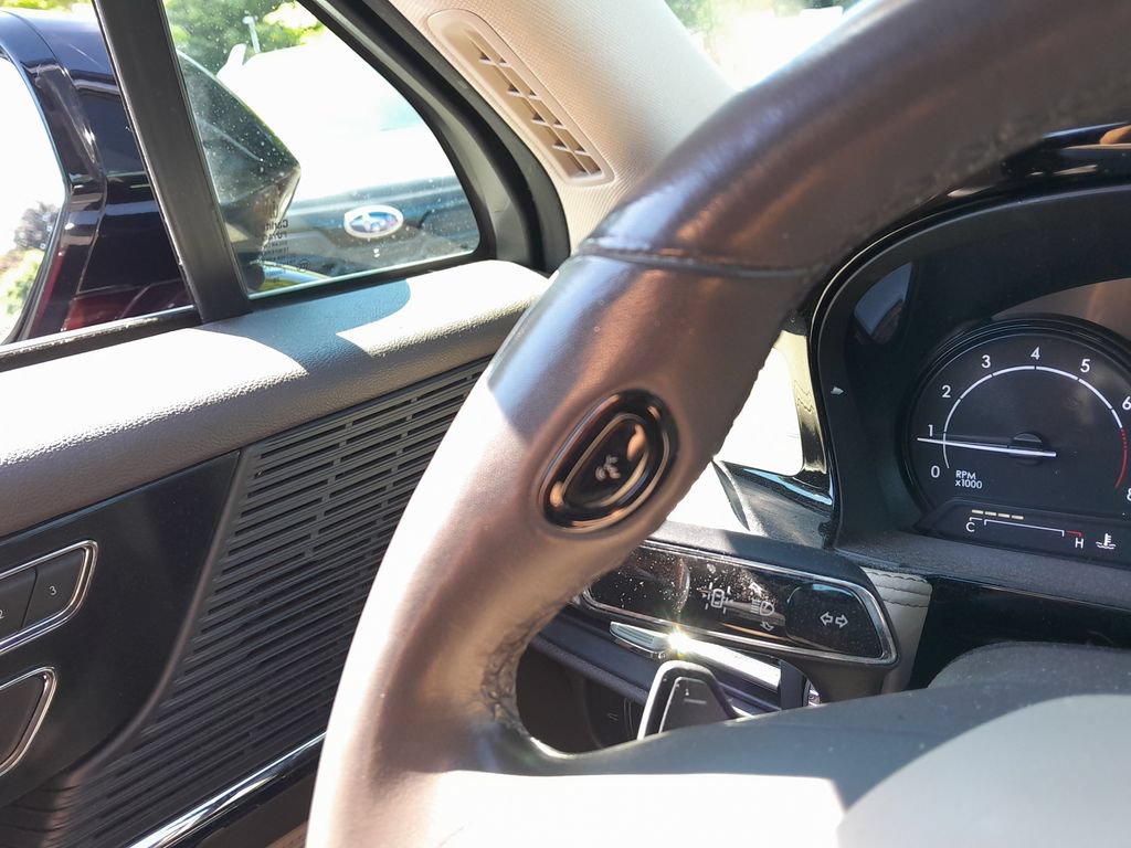 Used 2021 Lincoln Corsair AWD w/ Premium Package image 19
