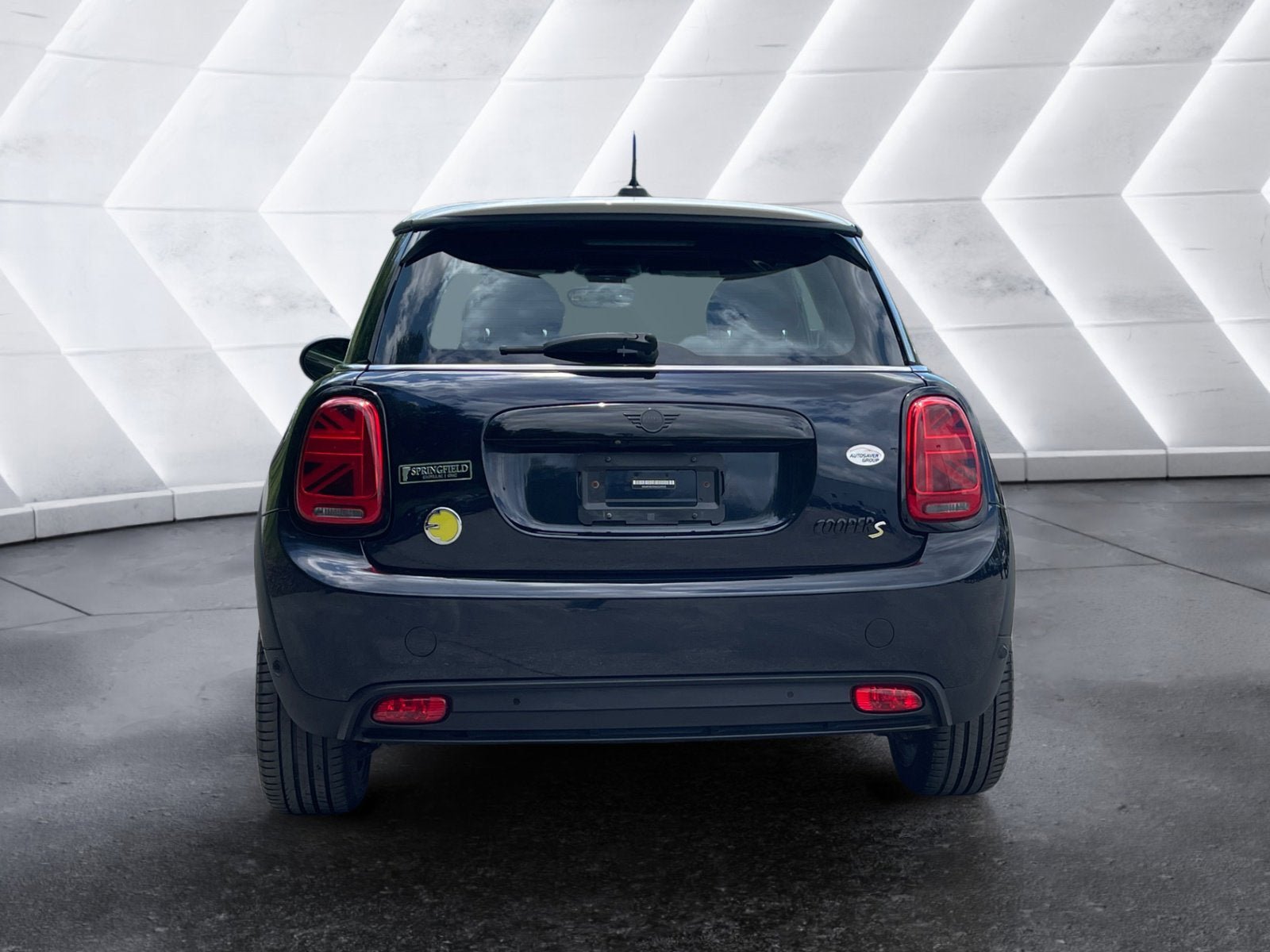 Used 2024 MINI Cooper SE FWD image 5