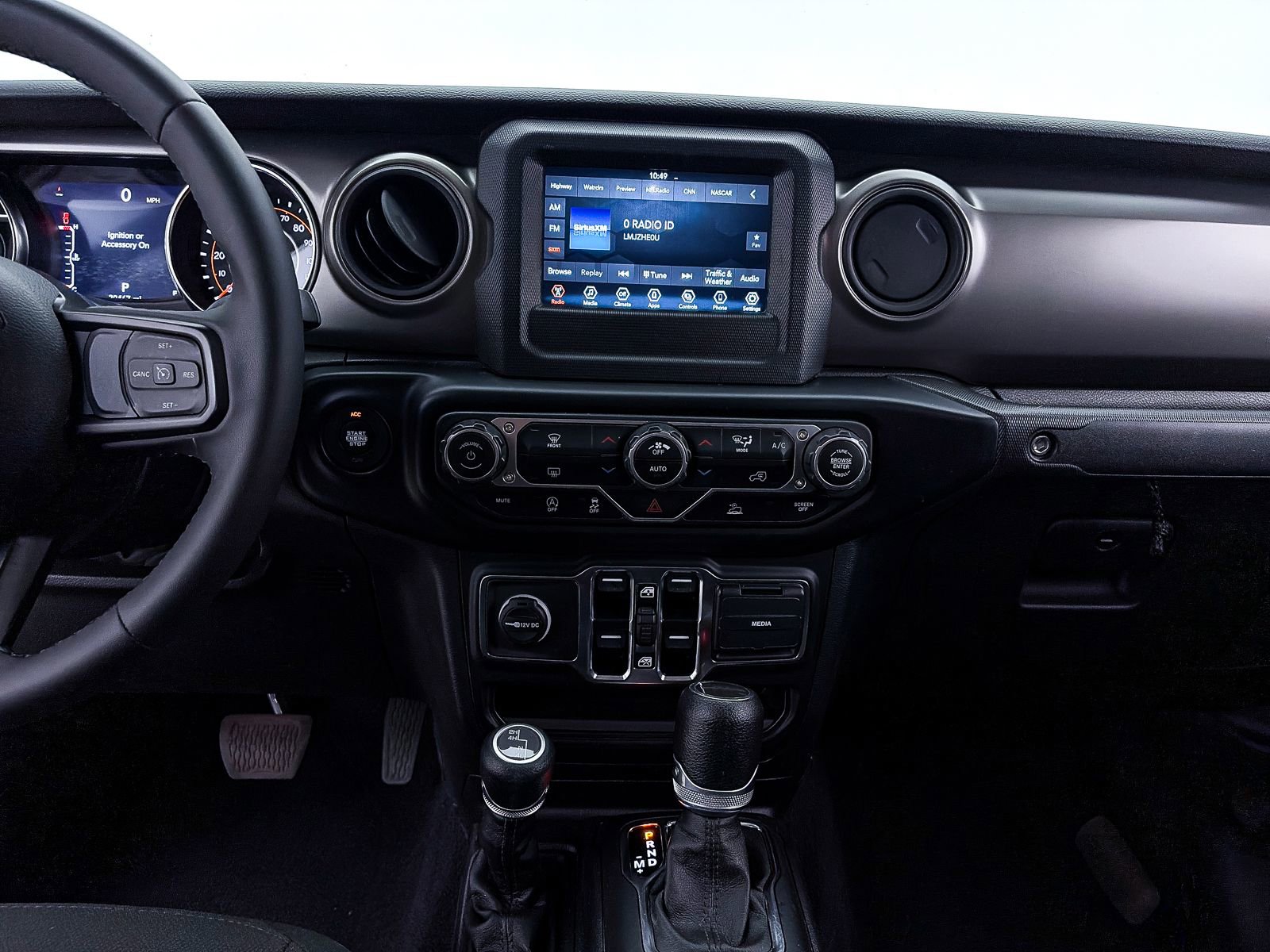 Used 2023 Jeep Gladiator Sport AWD/4WD image 5
