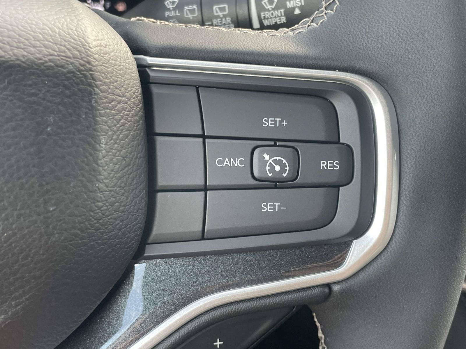 Used 2024 Jeep Wagoneer 4WD w/ Premium Group I image 21