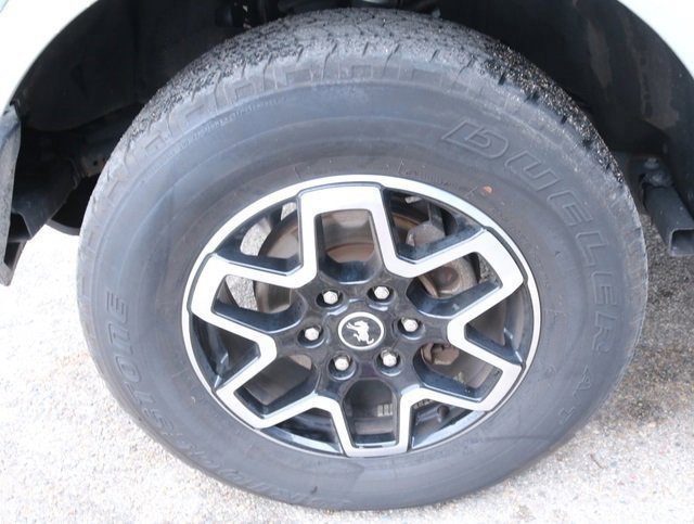 Used 2021 Ford Bronco Outer Banks image 11