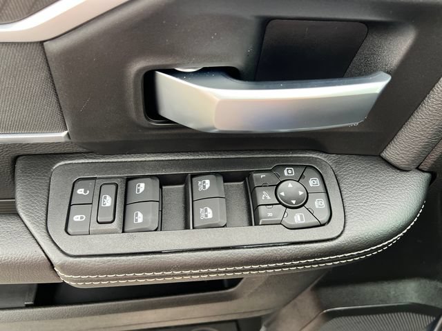 New 2026 RAM 2500 Big Horn AWD/4WD image 11