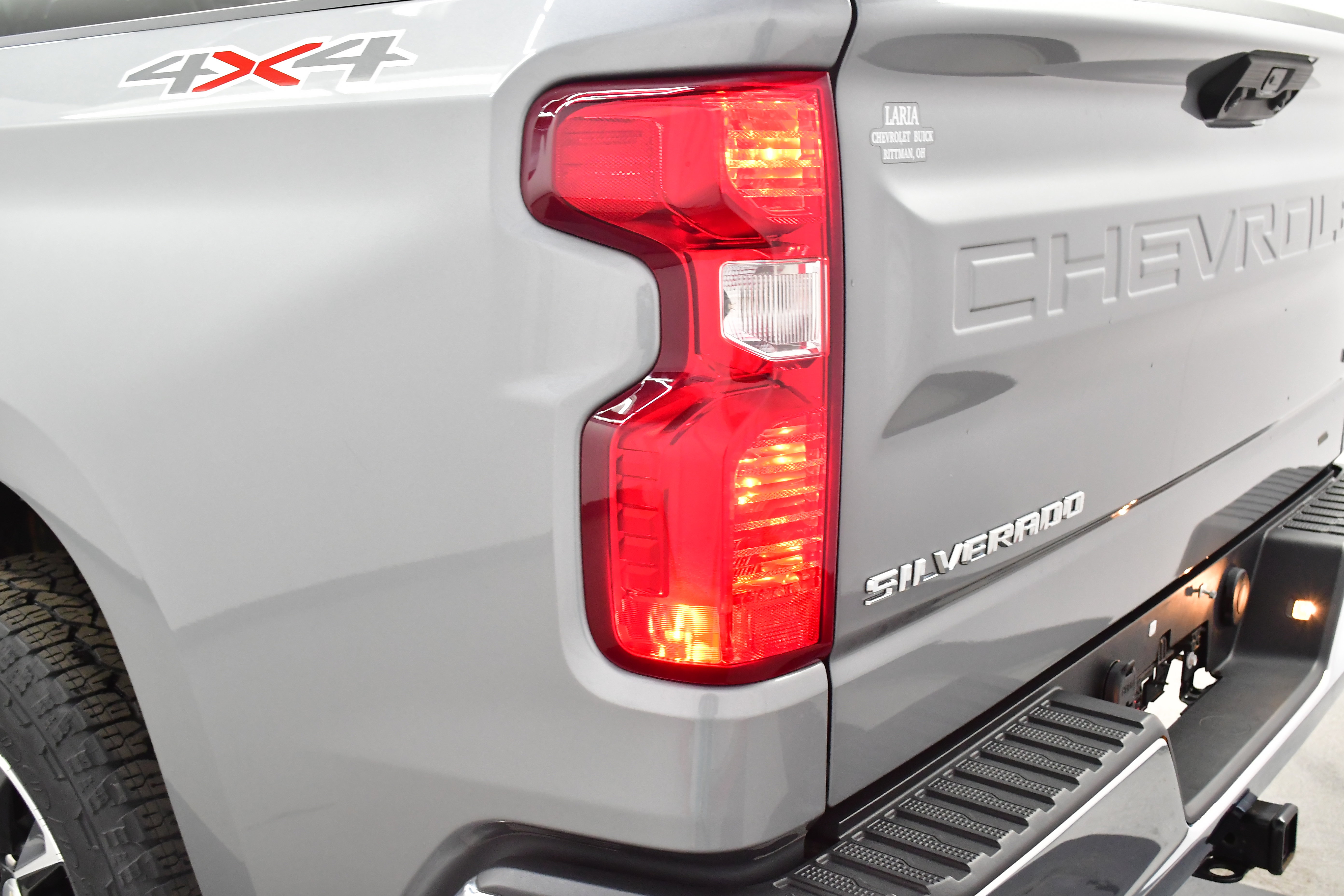 Used 2024 Chevrolet Silverado 1500 LT AWD/4WD image 31